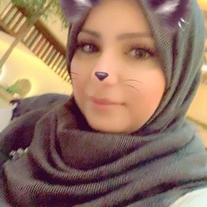 Meet your Posher, Zahra